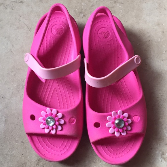 crocs pink sandals
